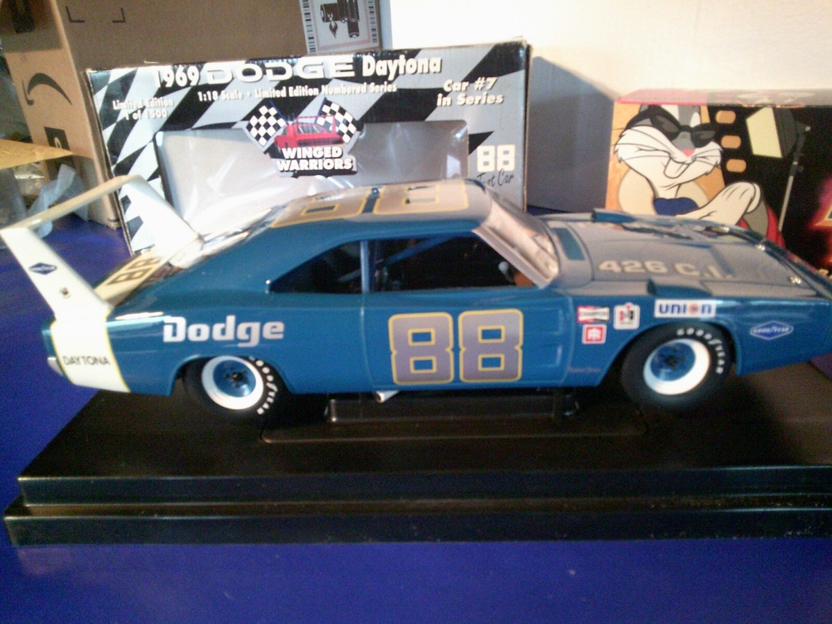 1/18 Scale Winged Warriors 1969 Dodge Daytona World Record Setter