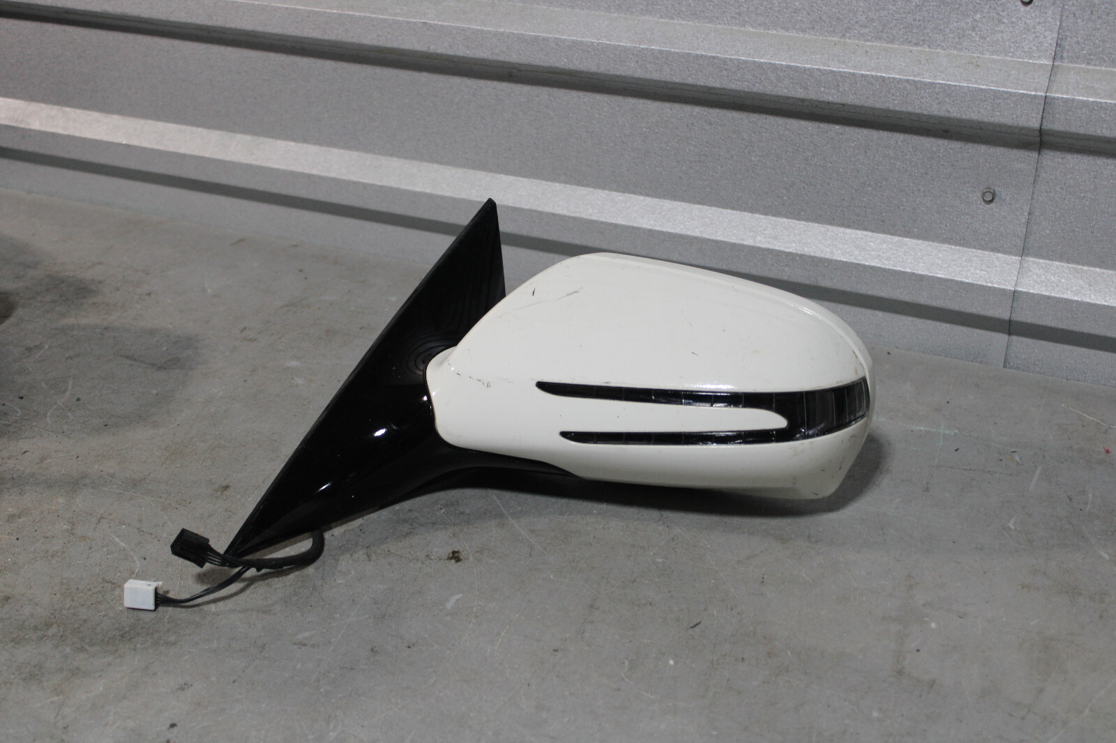 2010-2014 Mercedes E350 E550 LH Driver's Side Mirror White