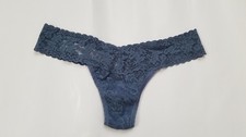 Hanky Panky Signature Lace Low Rise Thong, Stone, One Size
