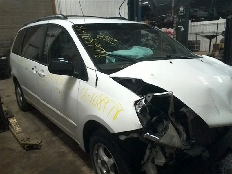 Cuarto de luz trasera para pasajero montado en panel para 06-10 SIENNA 10238037 Foto 2 de 4