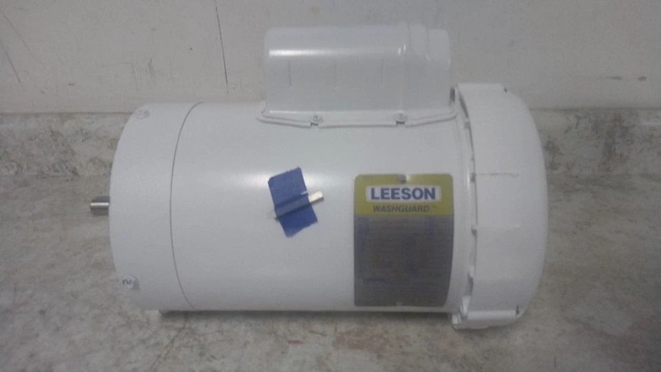 Leeson 114319.00 1-1/2 HP 1725 RPM 115/208-230VAC Cap-Start Washdown Motor - Image 3 of 4