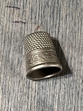 Decorative Silver Thimble with Engraved Floral Band, Vintage Sewing Collectible