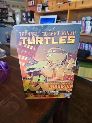 Loyal Subjects - TMNT Leonardo (2023) 5in Action Figure & IDW Comic | BST AXN