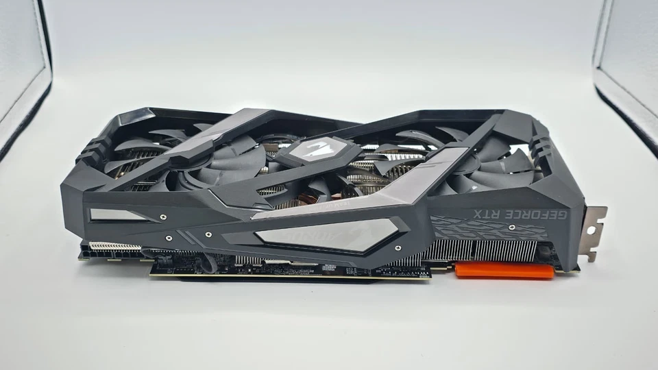 Gigabyte AORUS GeForce RTX 2080 Ti XTREME 11G (GV-N208TAORUS X-11GC) – Excellent - Image 4 of 4