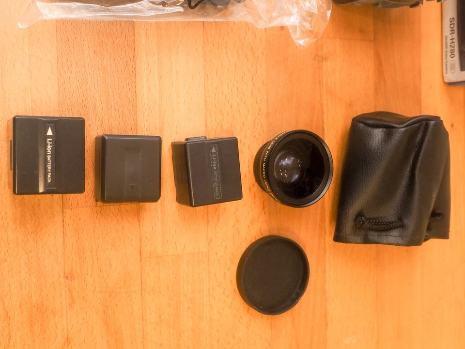 Panasonic SDR-H280 Hybrid HDD HARD DRIVE / SDHC CARD Video Camcorder - Boxed - Image 3 of 4