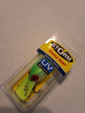 STORM WIGGLE WART ORIGINAL SERIES UV NOS V667 BLAZIN GREEN UV  TUFF FISHING LURE