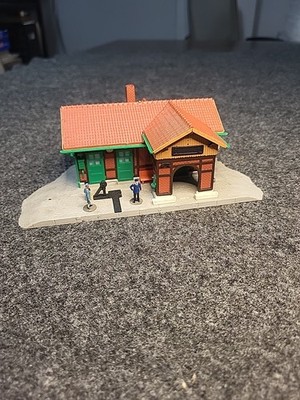 Kibri HO 9494 Suburban Train Station 7-1/2'' x 4-3/4'' x 2-3/4 Fully Assembled 