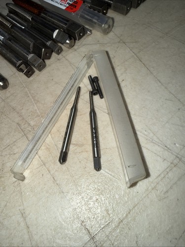 Lot of 36 New/Used Straight/Spiral Flute Plug Taps Various Sizes Machinists Tool - Afbeelding 10 van 13