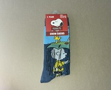 1 Pair Peanuts  Snoopy  Charlie Brown  Crew Socks Shoe Size 6-13, New With Tags
