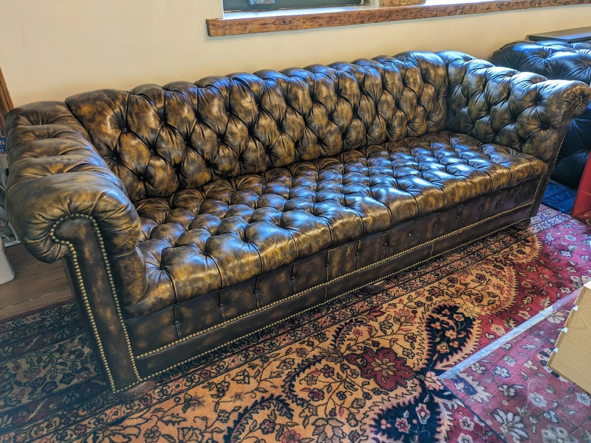 Antique 2024 tufted sofa