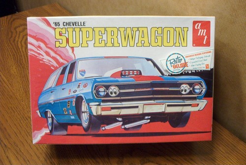 AMT '65 CHEVELLE SUPERWAGON 1/25 SCALE MODEL KIT .. Retro Deluxe ...