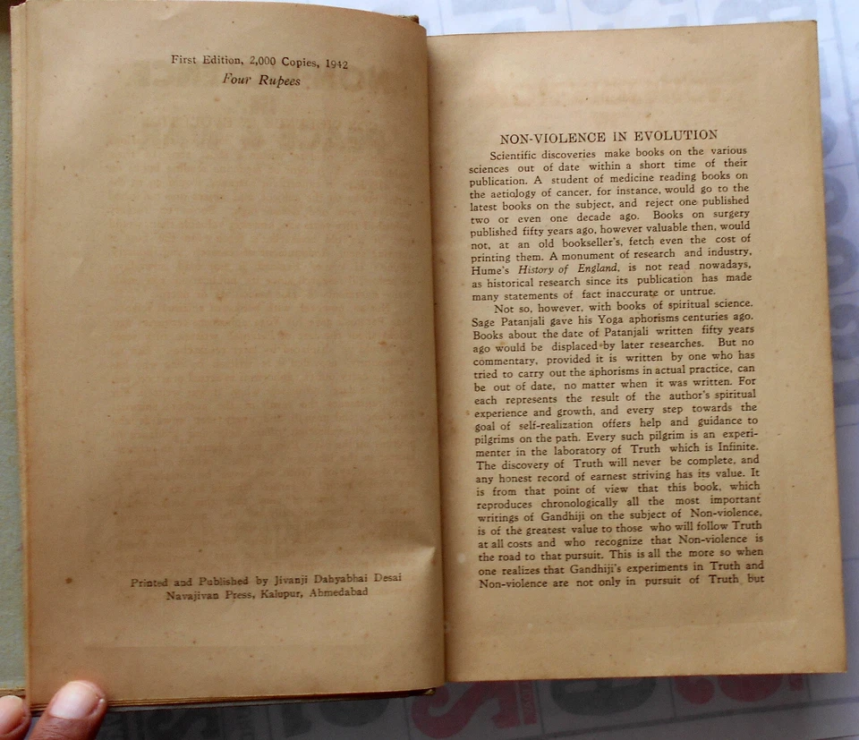 Non-Violence in Peace and War MAHATMA GANDHI 1st Ed 1942 with DJ lowest price - Image 4 of 4