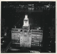 1960 Press Photo Liberty Mutual Building and Charles River in Background