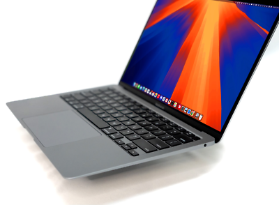 2020 MacBook Air M1 Chip 8Cpu/GPU 16GB/512GB - OSX 2024 w 2020 MacBook Air M1 Chip 8Cpu/GPU 16GB/512GB - OSX 2024 w