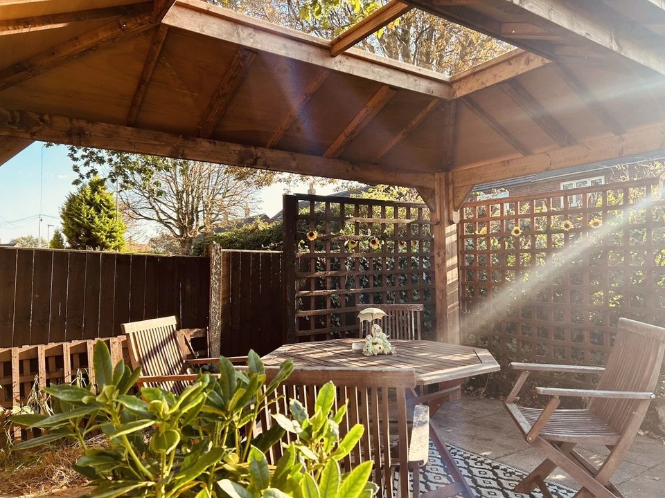 4m X 3m Wooden gazebo Strong waterproof Skylight Landscaping Hot Tub BBQ Cover - Image 4 of 4