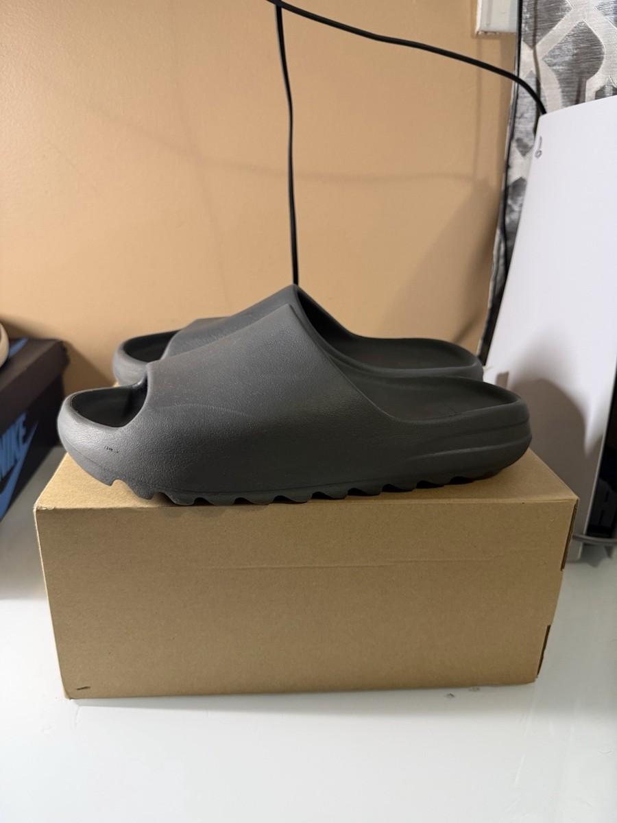 Yeezy Slide Granite View 4