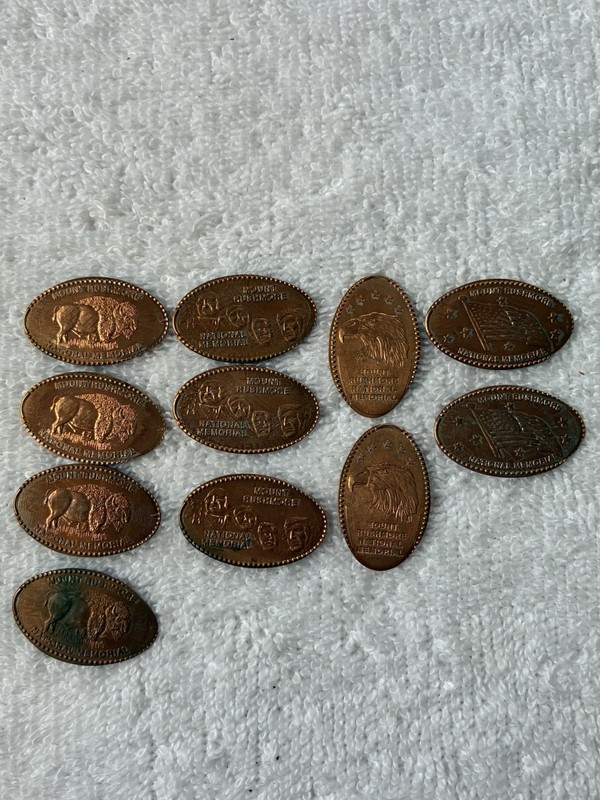 Lot of 11 Vintage Mount Rushmore National Memorial Flattened Pennies 4 Various