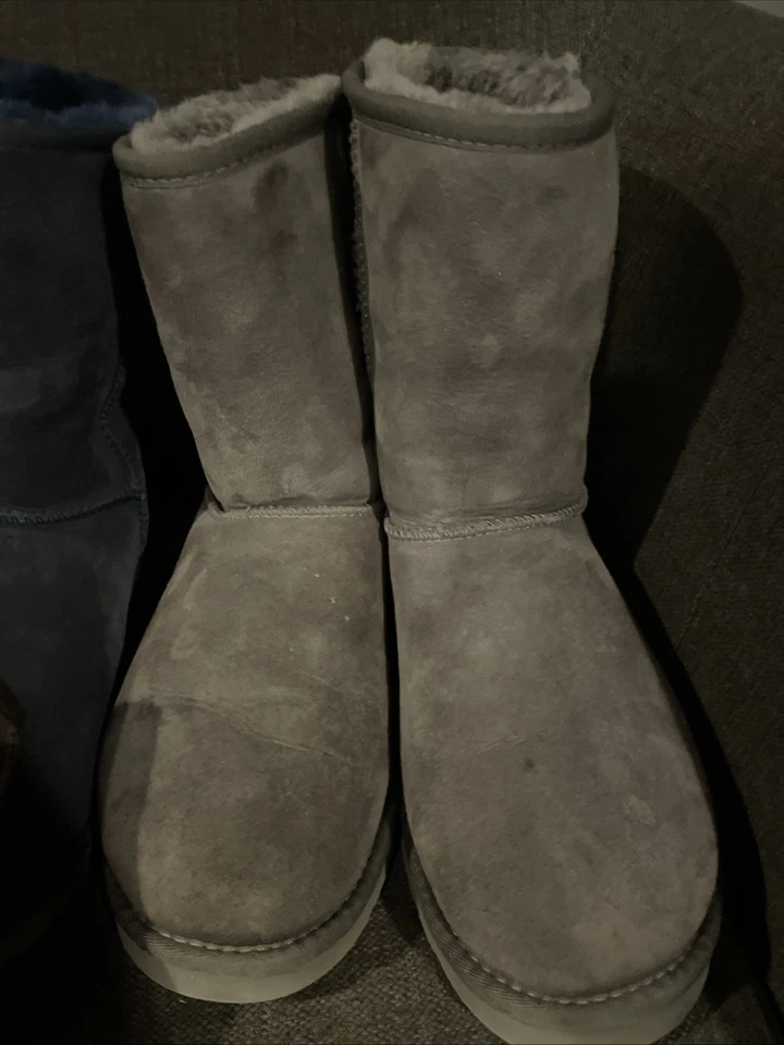 Ugg Australia Boot Lot Of 3 Size 10, Gray, Brown, Blue, Nice And Clean - Image 2 of 4