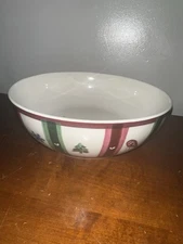 Pfaltzgraff Snow Bear Christmas Holiday 9.5X3  inch serving bowl