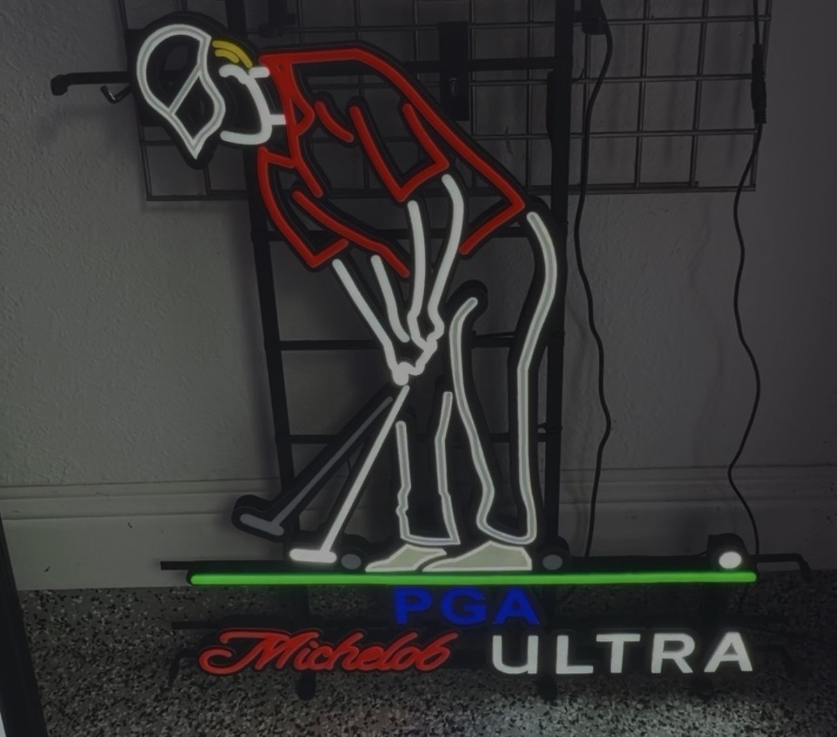 Michelob Ultra Golf Neon LED Sign- 27”x31”- NIB- Rare! BALL MOVES