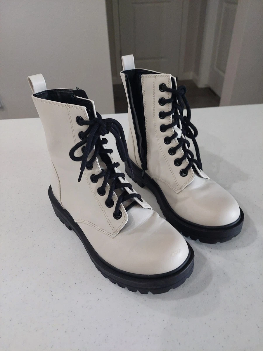 Boots soda shop