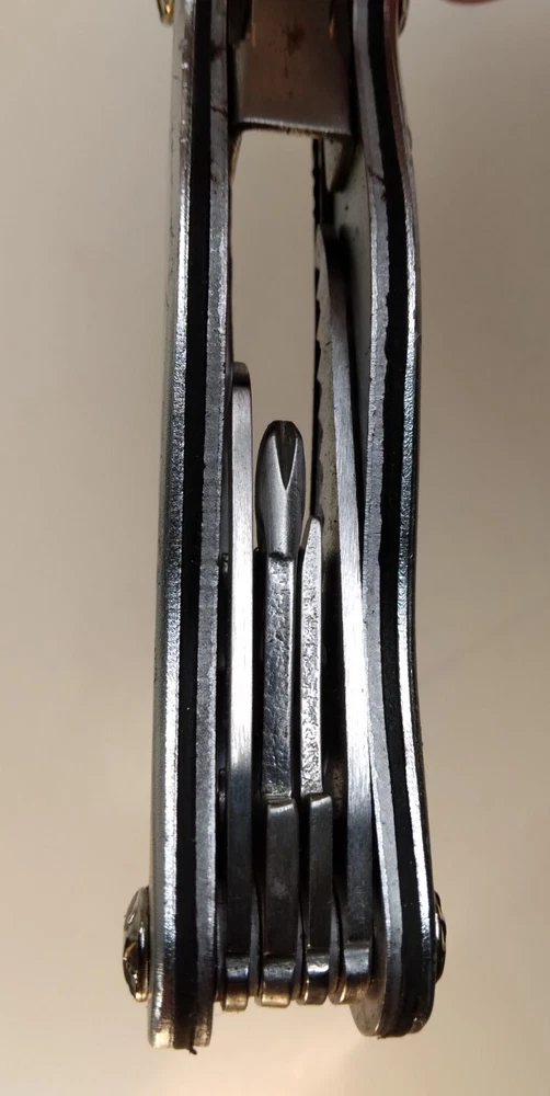 Multi Tool Spring Loaded Needle Nose Pliers W/Cutter Plus 8 Blade/Tools Silver