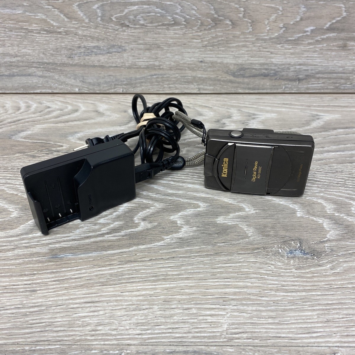Konica Digital Revio KD-500Z Camera 5.0MP with Charger | eBay Konica Digital Revio KD-500Z Camera 5.0MP with Charger | eBay