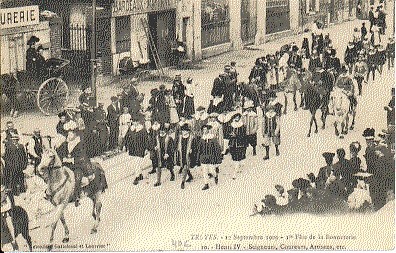(S-13294) FRANCE - 10 - TROYES POSTCARD GATTEFOSSE et LOUVRIER ed.