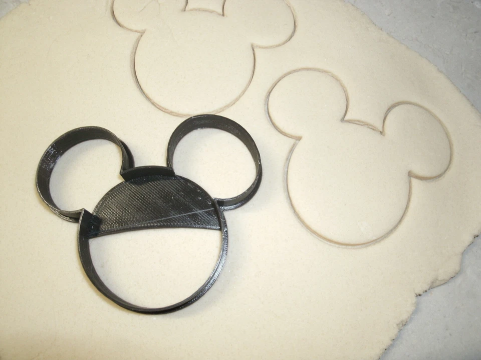 MICKEY AND MINNIE MOUSE HEADS DISNEY SET OF 2 SPECIAL COOKIE CUTTER USA PR1017 - Image 3 of 4