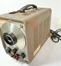 Hewlett Packard Co HP 200CD 5 Hz - 600 kHz Wide Range Oscillator 1958 Vintage
