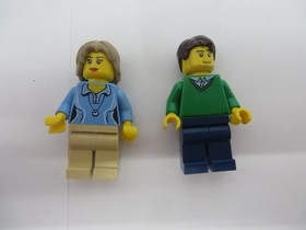 LEGO City 4435 Car & Caravan Camper 100% COMPLETE SET Camping Wagon Retired 2012