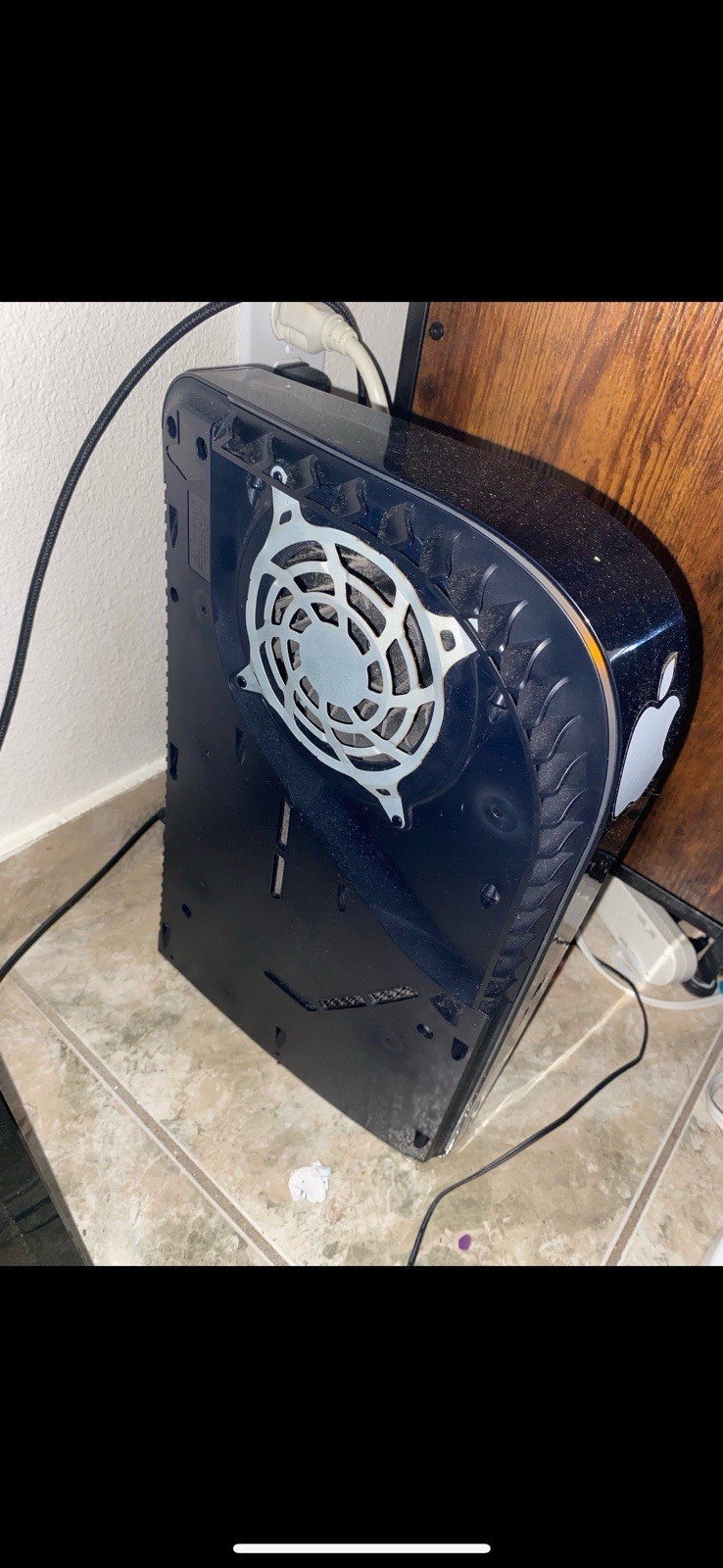 PlayStation 5 (used) has disk reader-image