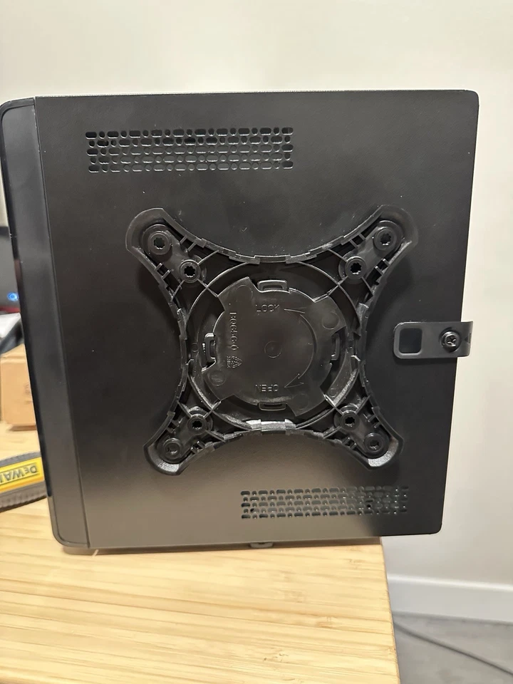 InWin BQ656 Mini-ITX Case with Internal 200W PSU - Image 3 of 4