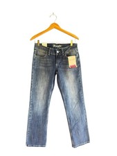 Wrangler Juniors 5/6 X 30 Medium Wash Straight Leg Jeans NWT