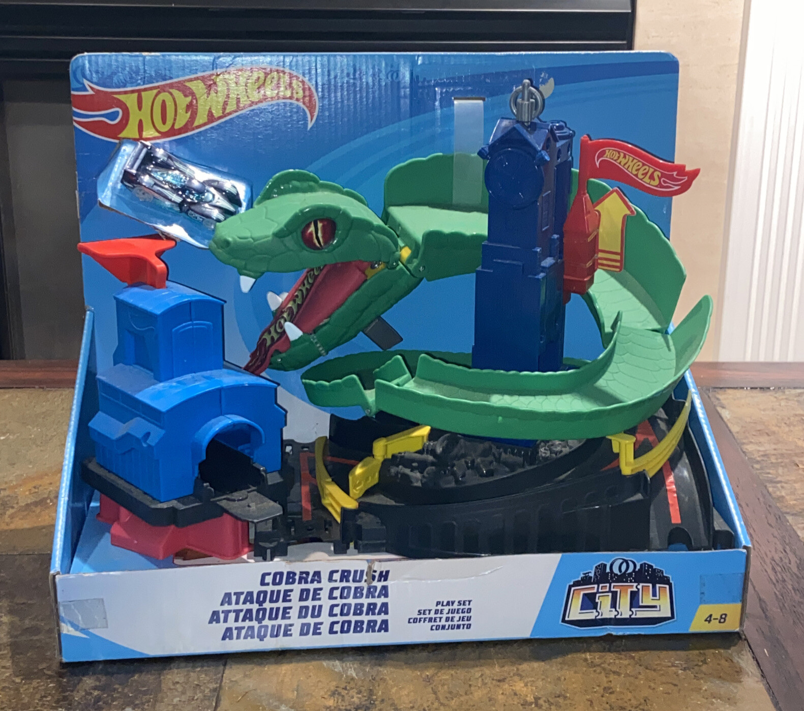2017 Hot Wheels City Cobra Crush Play Set Snake Car Toy FNB20 Brand New!