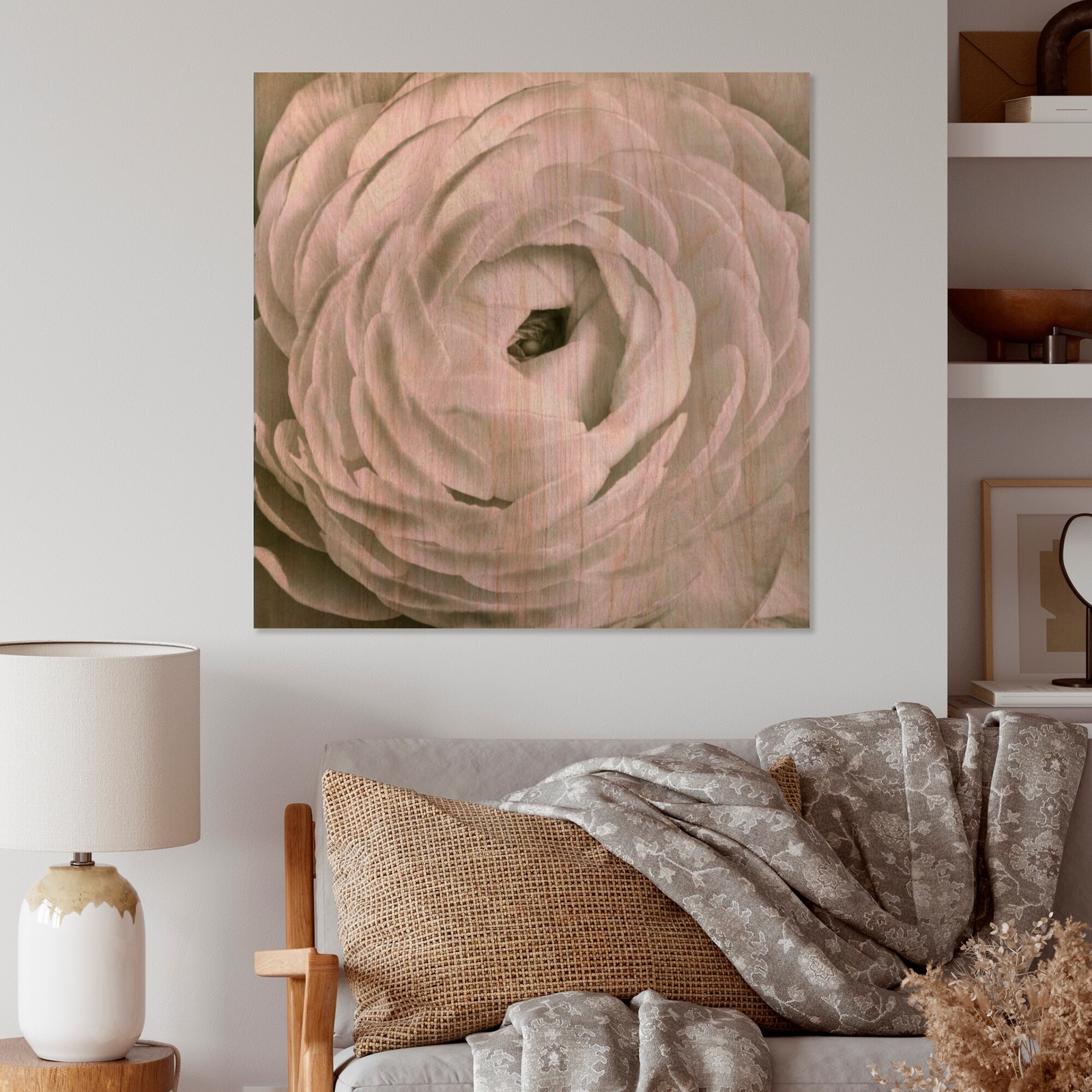 Designart 'White Rannunculus Close Up' Vintage Wood Wall Art Panels - Natural