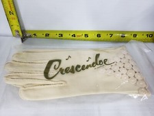 Crescendoe Gloves Vintage Off White Wonder Fabric Womens's