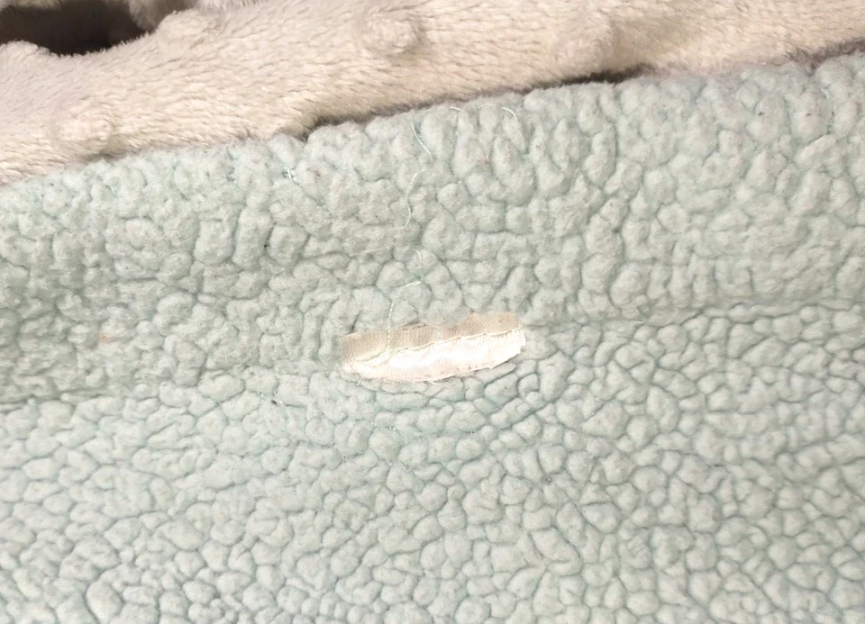 Vitaminas Bebé Cachorro Perro Manta Azul Sherpa Gris Minky Dot Lovey Boy Aqua Foto 3 de 3