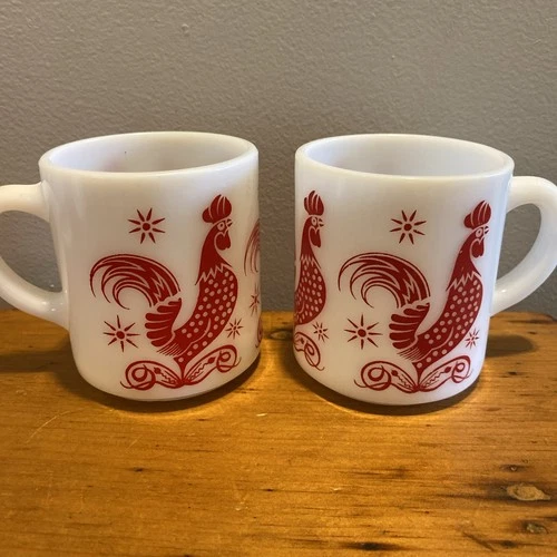 Vtg Hazel Atlas Platonite Milk Glass Red Rooster Chicken Mug Coffee Cup Set