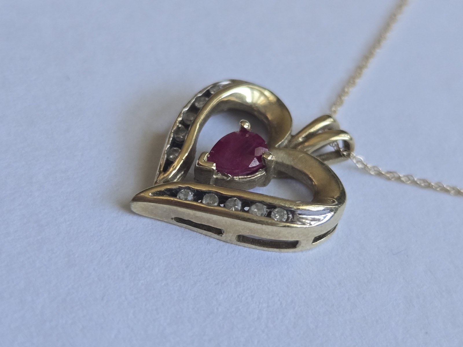 10K Solid Gold Ruby Diamond Accent Heart Pendant … - image 4