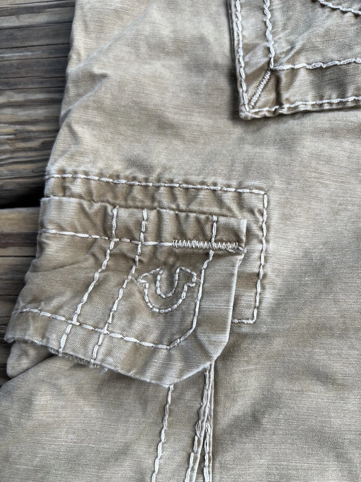 Pantalones Cortos Carga True Religion Para Hombre 38 Caqui Costuras Pesadas Solapa Bolsillos Militares Foto 4 de 4