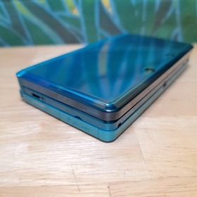 Clean Nintendo 3DS Aqua blue Console With Charger & Stylus Tested