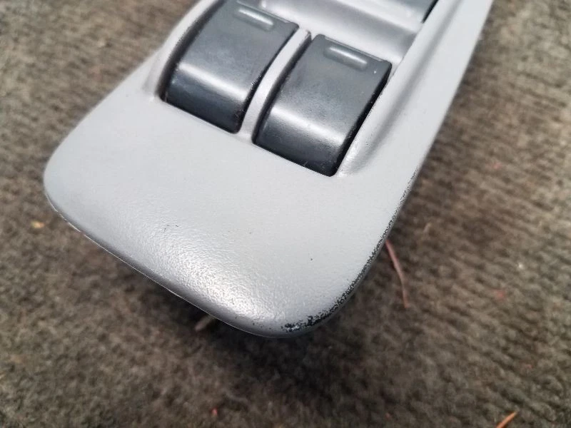 Interruptor de puerta principal izquierda para conductor Toyota Camry LE 2000-01 (NA Built) Foto 3 de 4