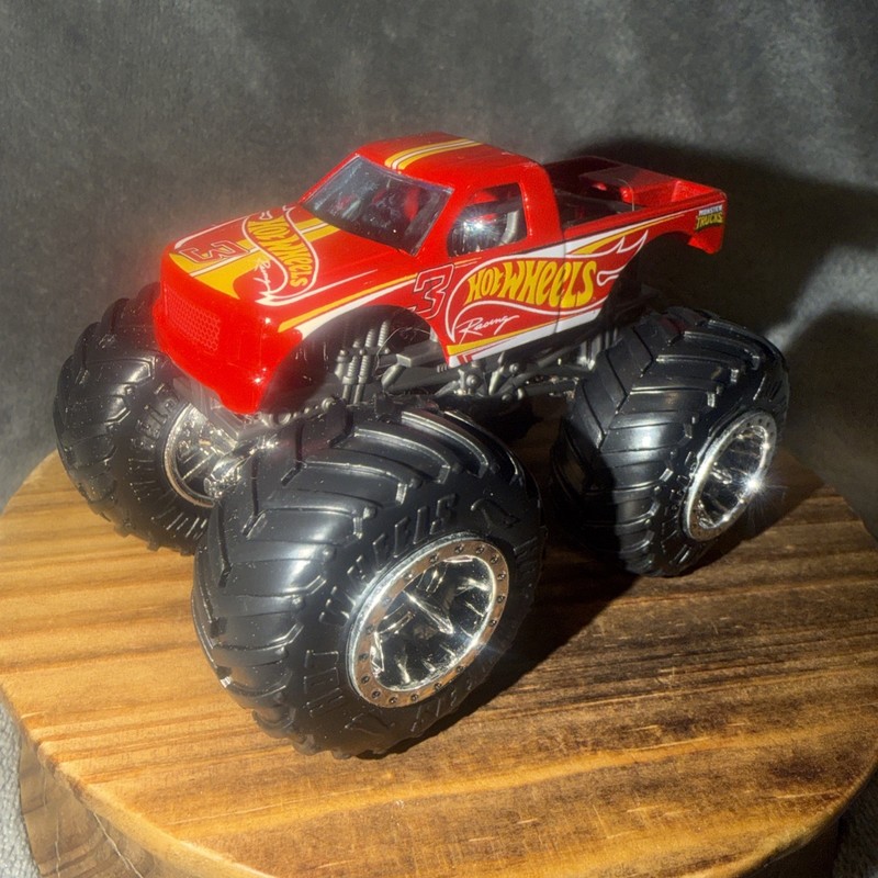 HOT WHEELS Monster Jam Truck #3 Die-Cast Red Yellow 1:64 Scale Mattel Chrome Rim