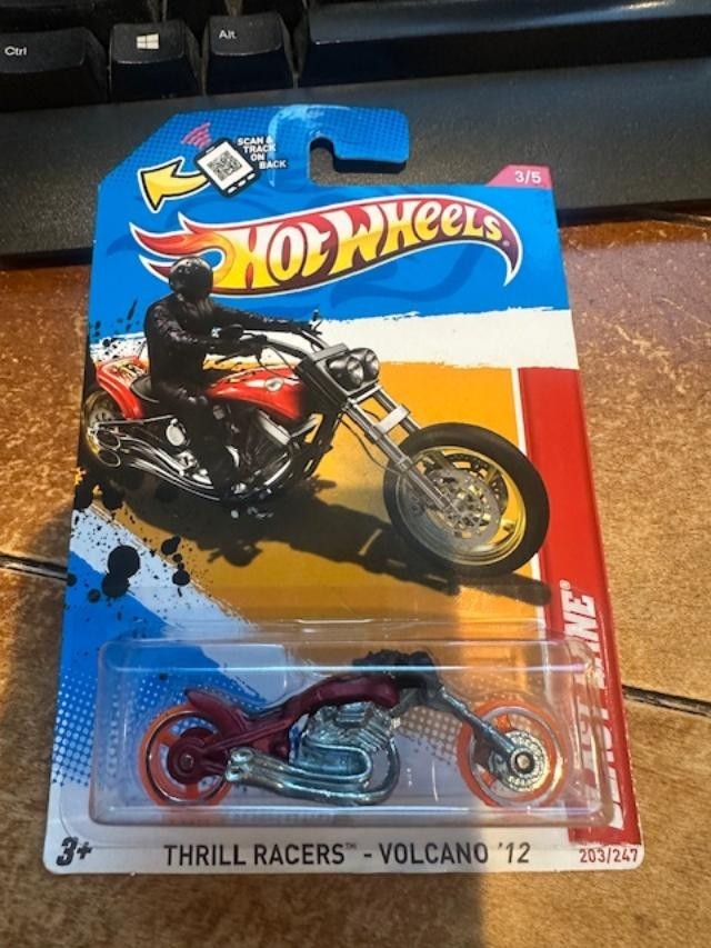 2012 Hot Wheels Thrill Racers - Volcano Blast Lane #203 Red