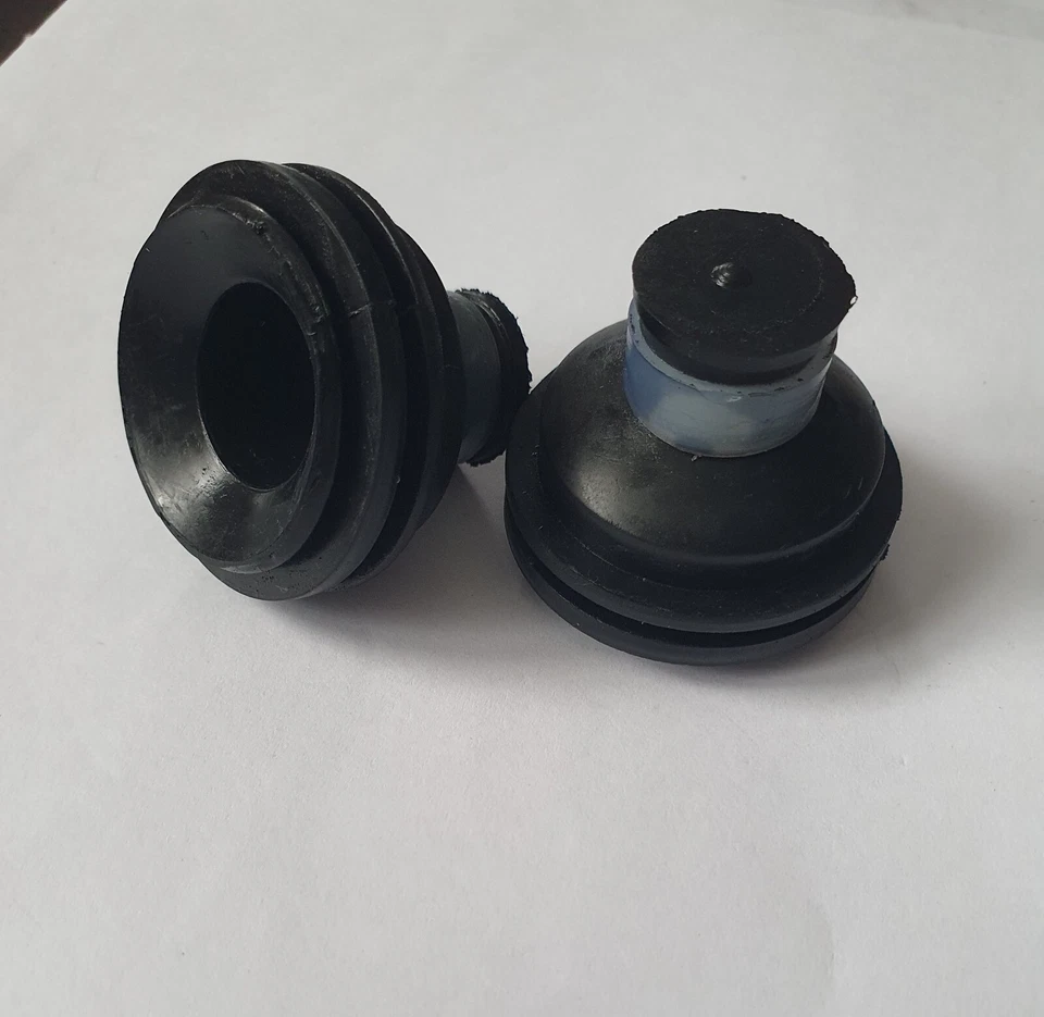 2 Support fixation cache moteur Renault Megane Scenic clio kangoo envoi gratuit  - Photo 1/1