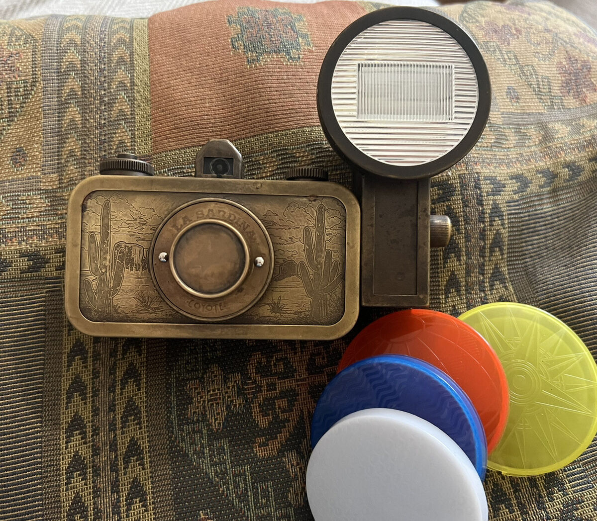 LOMOGRAPHY LA SARDINA COYOTE LIMITED EDITION 35MM FILM LOMOGRAPHY LA SARDINA COYOTE LIMITED EDITION 35MM FILM