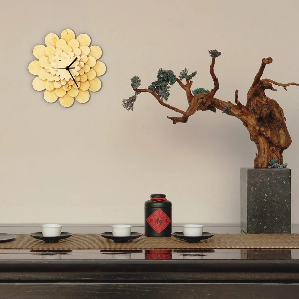 Dahlia natural - handmade wood clock with natural birch color - Image 2 of 4