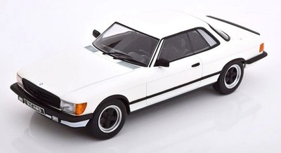 KK SCALE - MERCEDES-BENZ 500 SLC 6.0 AMG C107 1985 White and black - 1/18 - K...