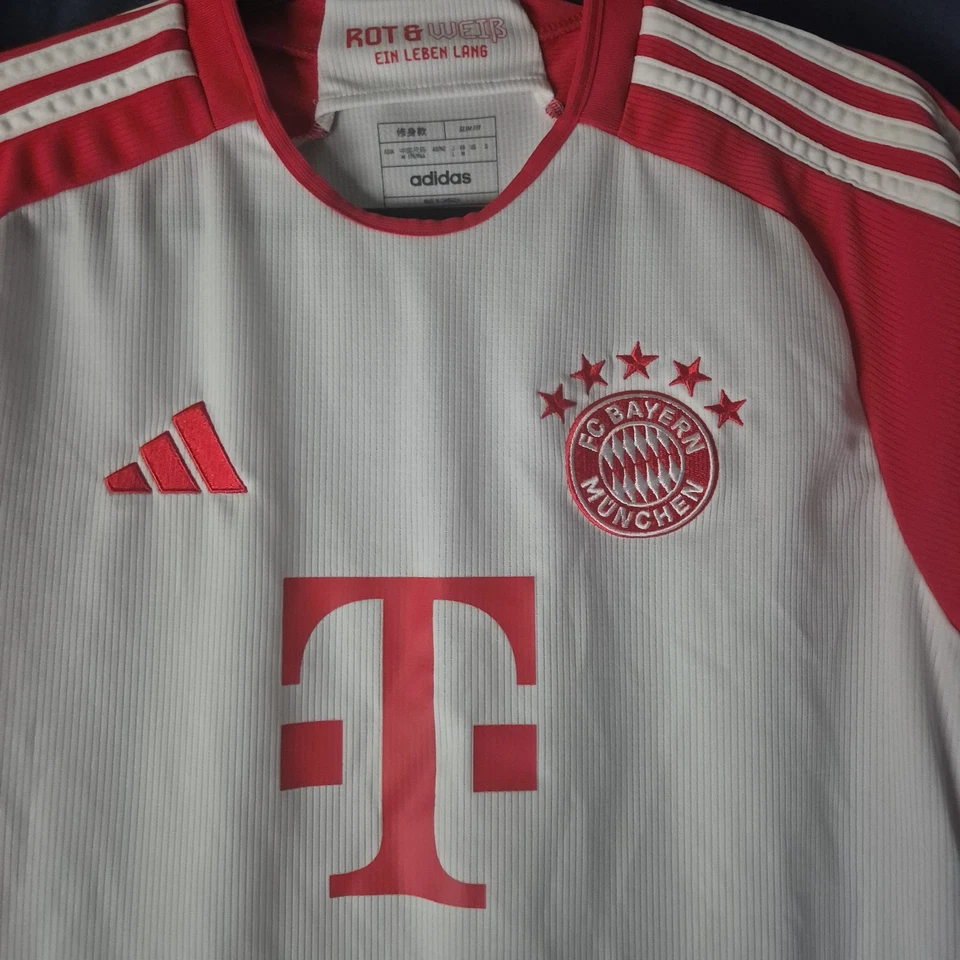 Camiseta de futebol FC Bayern Munchen 23/24 Home | Masculina Média | Adidas | USADA - Imagem 3 de 4